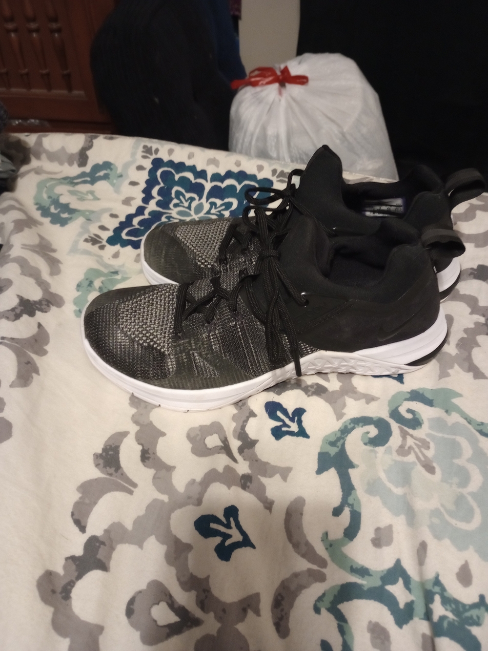 Nike Women's Black Knit Sneakers with White Sole